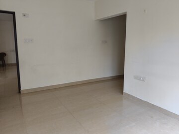 Room in 3 BHK Apartment at Lokhandwala Whispering Palms XXclusives, Kandivali East – for Rent