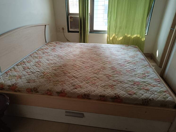 Room, malad west Pg For Girls In Malad West 9727558