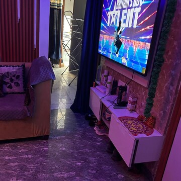 Living Room in 2 BHK Builder Floor at Dwarka Mor – for Sale