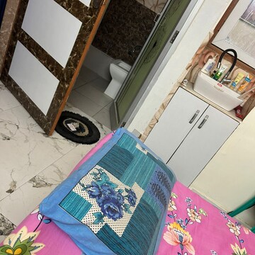 Furnished Amenities in 2 BHK Builder Floor at Dwarka Mor – for Sale