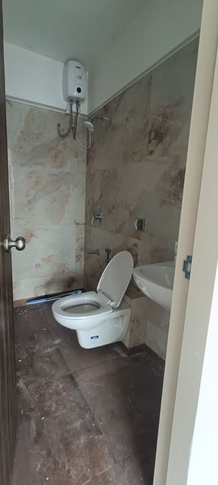 Bathroom, adityaraj-gateway 2 Bedroom 700 Sq.Ft. Apartment In Ghatkopar East Mumbai 9727622