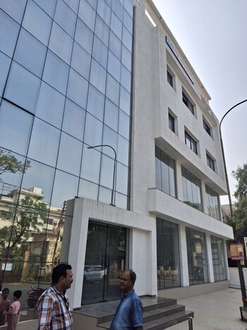 Showroom for Rent in Parley Point, Surat