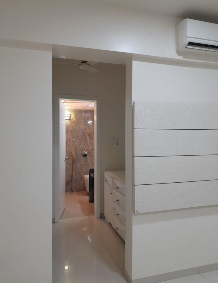 Room, alcon-royce 3 Bedroom 1100 Sq.Ft. Apartment In Kondhwa Pune 9727677