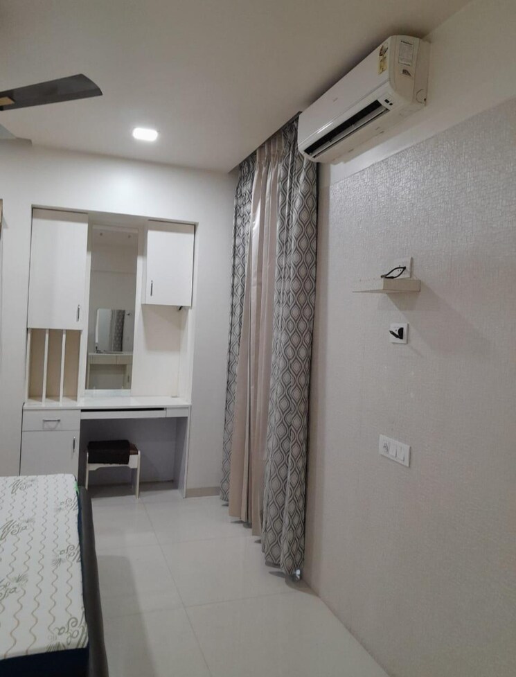 undefined, alcon-royce 3 Bedroom 1100 Sq.Ft. Apartment In Kondhwa Pune 9727677