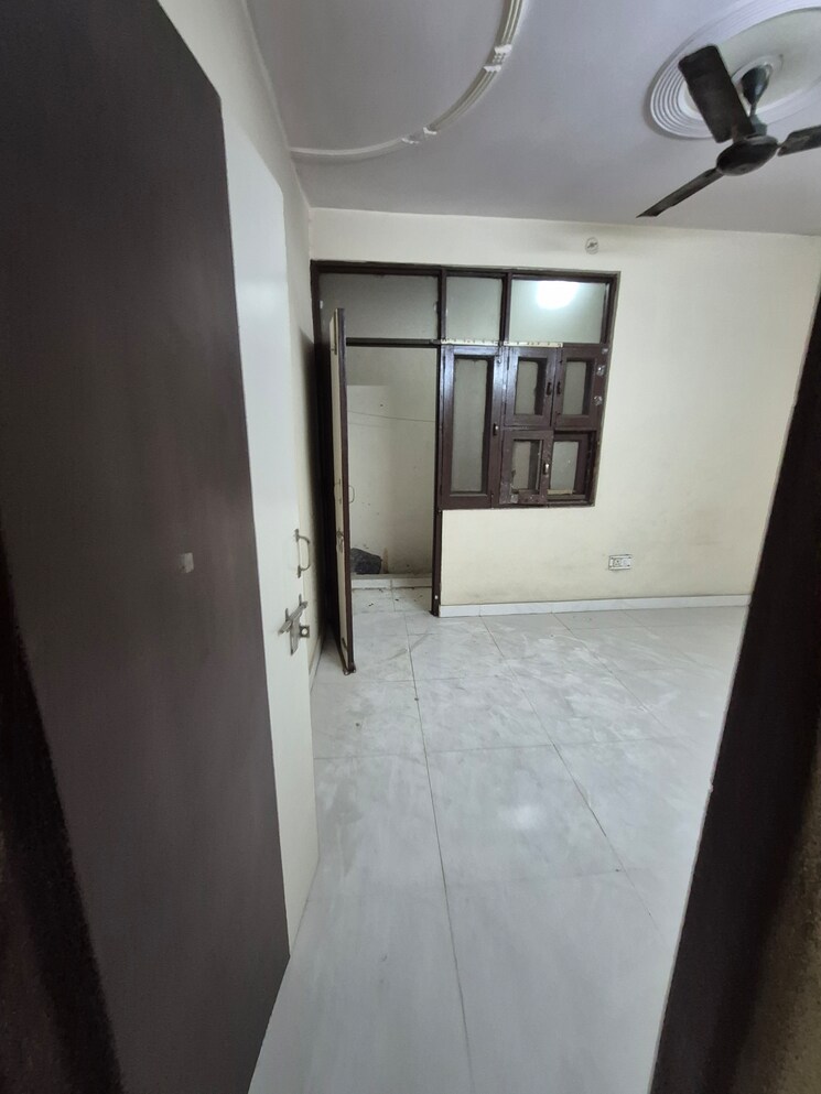 Kitchen, mayur vihar 2.5 Bedroom 750 Sq.Ft. Builder Floor In Mayur Vihar Delhi 9727763