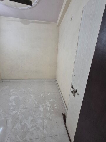 Room in 2.5 BHK Builder Floor at Mayur Vihar – for Rent