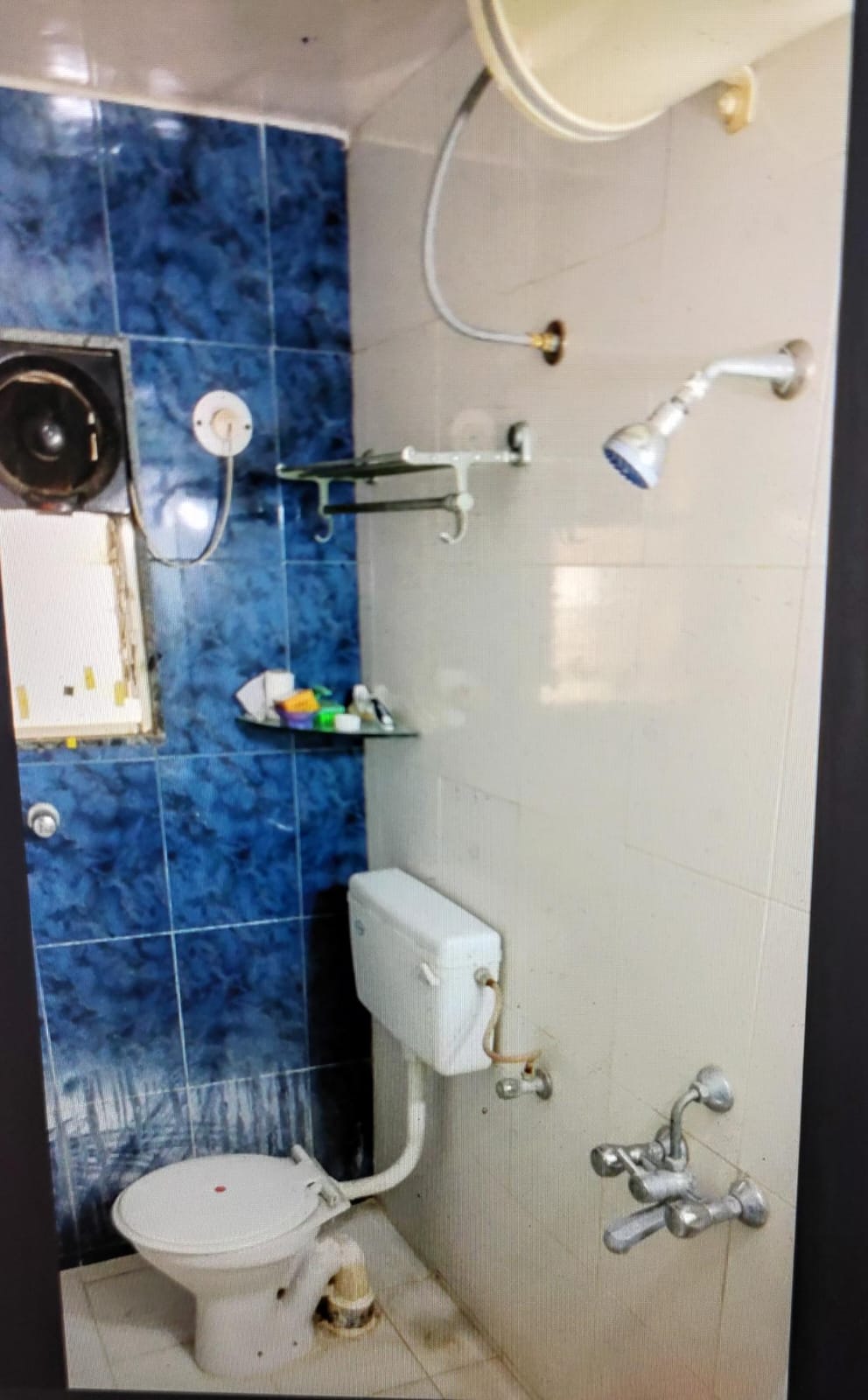 Bathroom in 3 BHK Apartment at Kunal Icon, Pimple Saudagar – for Rent