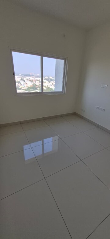 Room in 2 BHK Apartment at Eden Park At The Prestige City, Sarjapur Road – for Rent