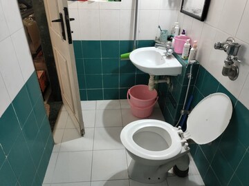 Team Area in 1 BHK Apartment at Hiranandani Estate Kenora, Ghodbunder Road – for Rent