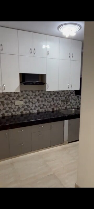 Kitchen in 2 BHK Apartment at Vasant Apartment Mayur Vihar, Mayur Vihar 1 – for Rent