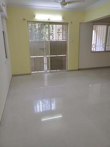 Room in 2 BHK Apartment at Ambiience Antilia, Bavdhan – for Rent