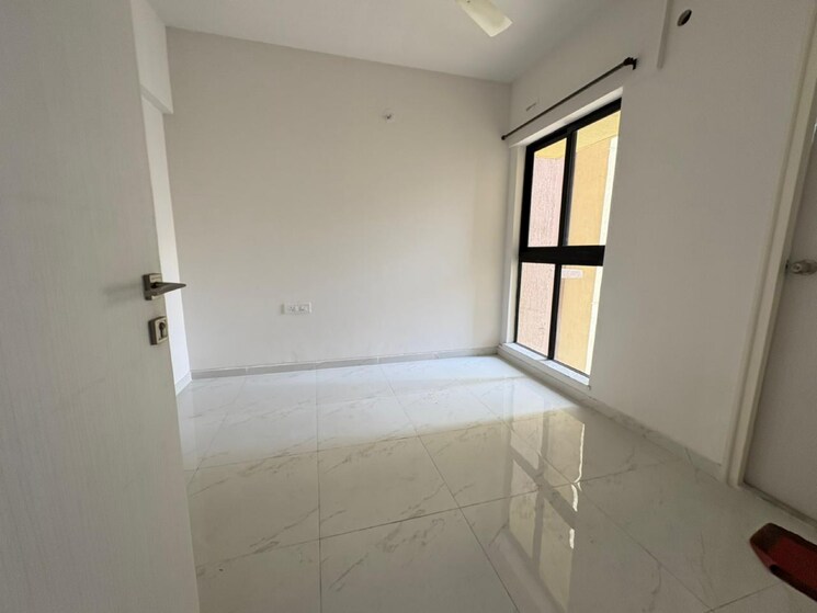 Room, runwal-gardens-phase-3 1 Bedroom 446 Sq.Ft. Apartment In Kalyan Shilphata Road Thane 9727833