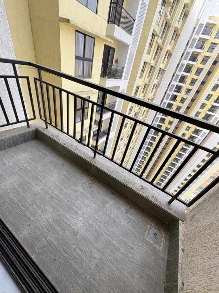 Balcony, runwal-gardens-phase-3 1 Bedroom 446 Sq.Ft. Apartment In Kalyan Shilphata Road Thane 9727833