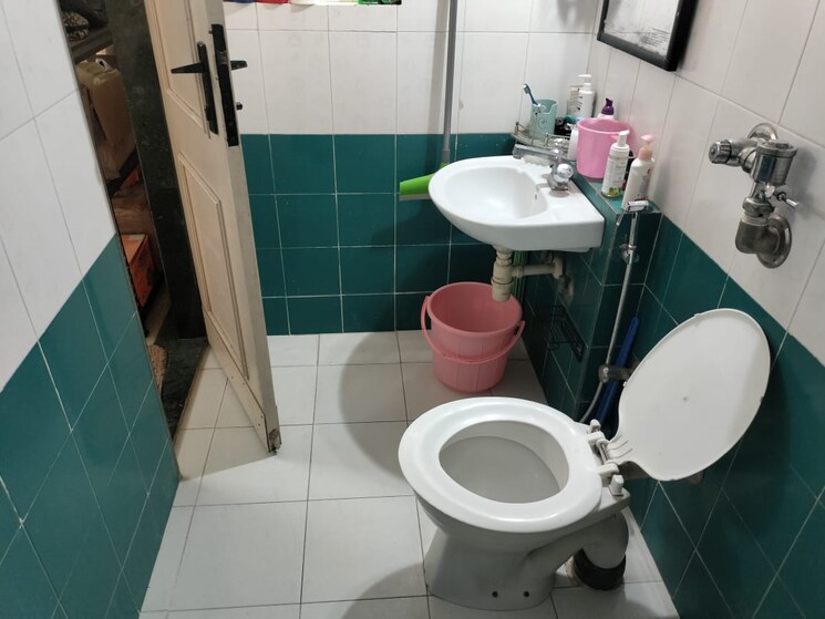 Attached Bathroom, hiranandani-estate-kenora 1 Bedroom 490 Sq.Ft. Apartment In Ghodbunder Road Thane 9727823