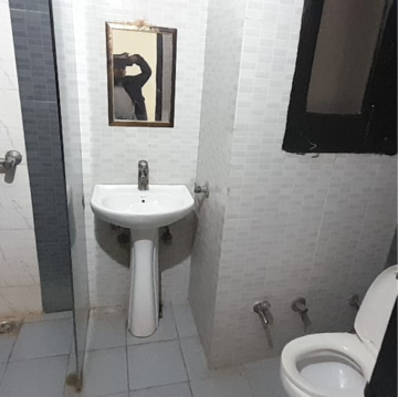 Bathroom in 3 BHK Apartment at Ashiana Housing Greens Apartment, Ashiana Greens – for Rent