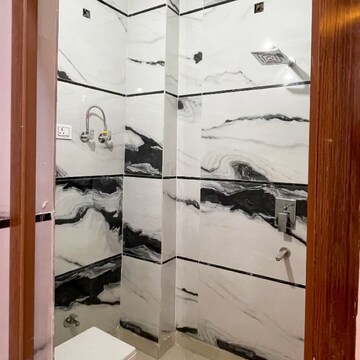 Team Area in 3 BHK Builder Floor at Dwarka – for Sale