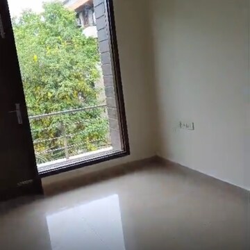 Room in 4 BHK Builder Floor at East Of Kailash – for Rent
