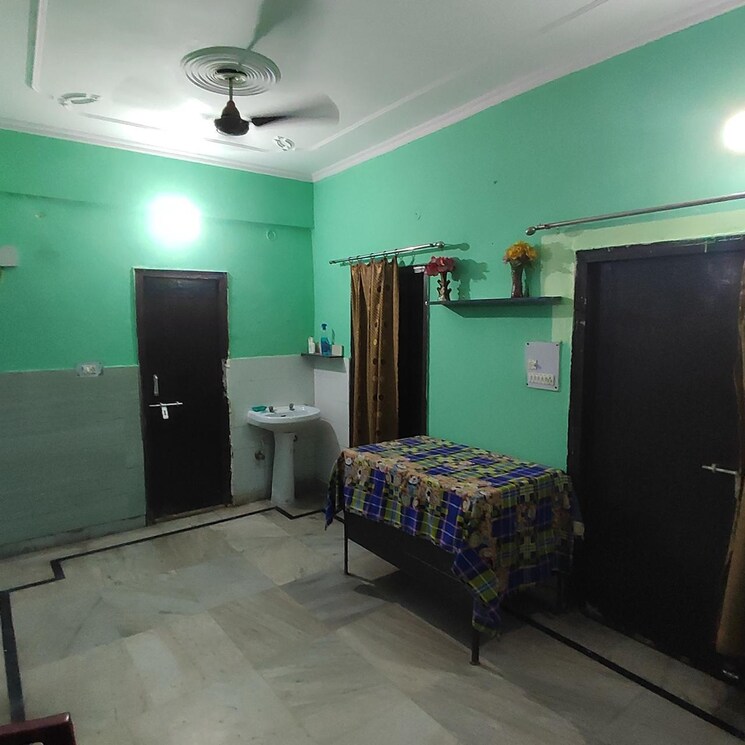 Living Room, xu iii greater noida 2 Bedroom 120 Sq.Mt. Independent House In Xu Iii Greater Noida Greater Noida 9727865