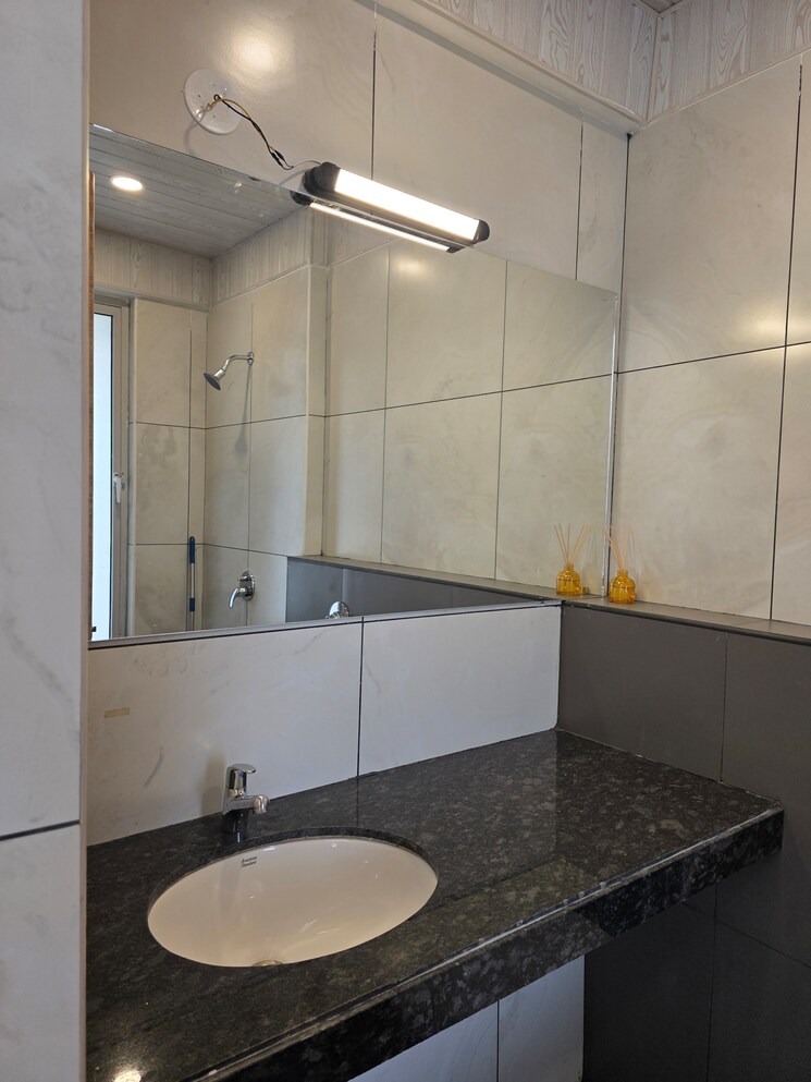 Bathroom, kalpataru-exquisite-sierra 3 Bedroom 1100 Sq.Ft. Apartment In Wakad Pune 9727790