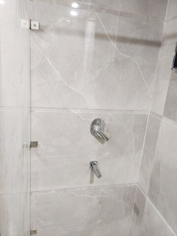 Bathroom in 3 BHK Builder Floor at Sector 57 – for Rent