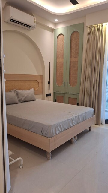 Bedroom in 1 BHK Builder Floor at Sector 42 – for Rent