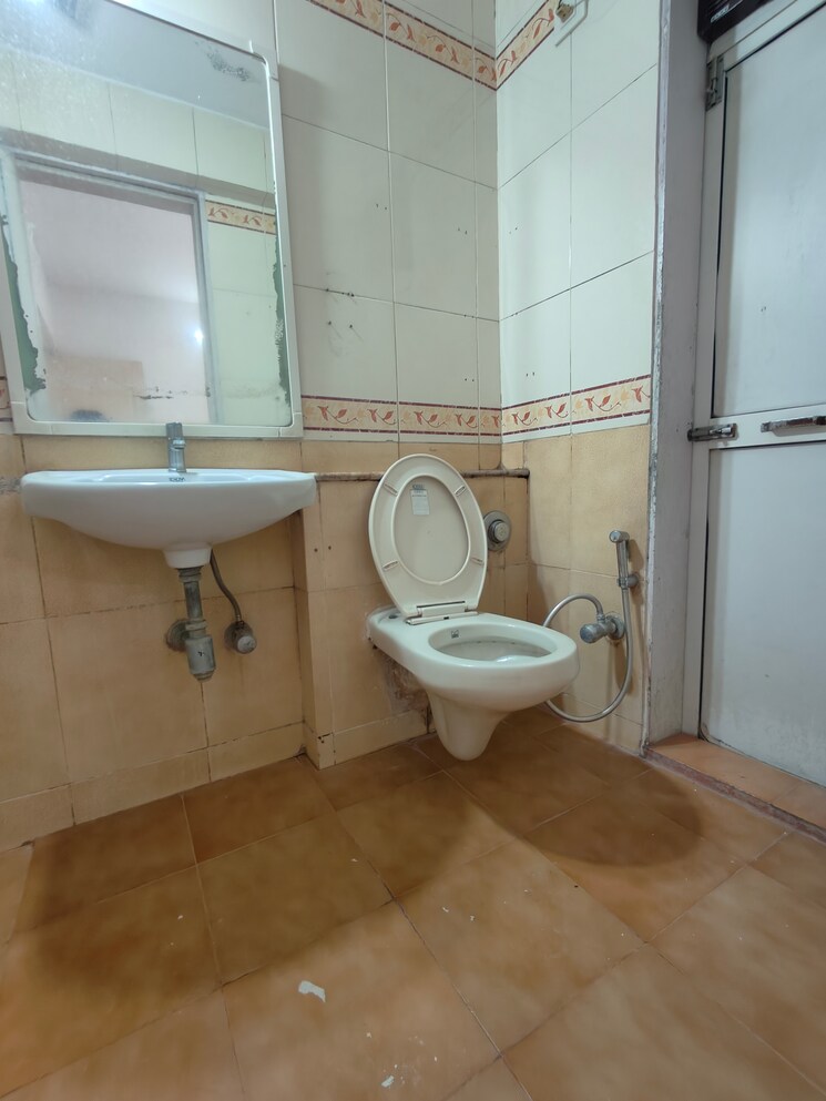 Attached Bathroom, jasmine-tower 3 Bedroom 1240 Sq.Ft. Apartment In Vasant Vihar Thane 9728004