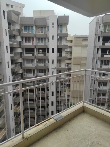 Balcony in 3.5 BHK Builder Floor at Sector 52 – for Rent