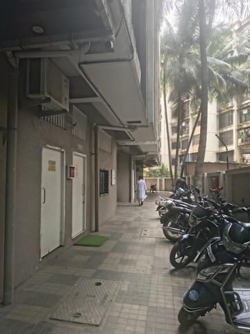 Gym in 1.5 BHK Apartment at Deraiya Iconico, Kurla East – for Rent