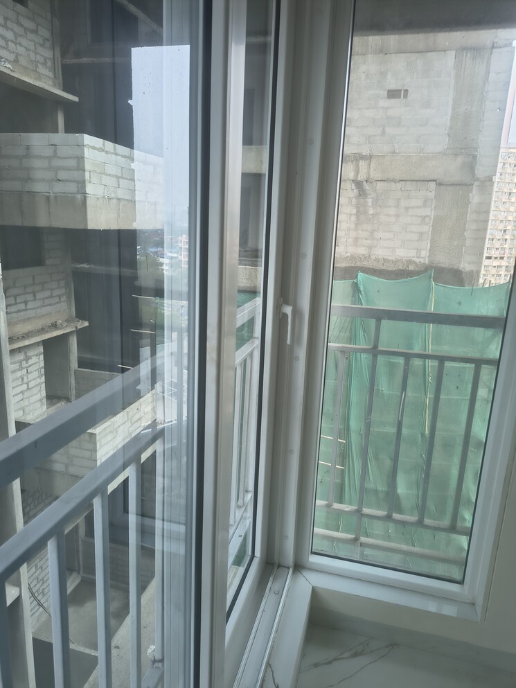 Balcony, deraiya-iconico 1.5 Bedroom 650 Sq.Ft. Apartment In Kurla East Mumbai 9728005