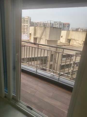 Staircase in 1.5 BHK Apartment at Deraiya Iconico, Kurla East – for Rent