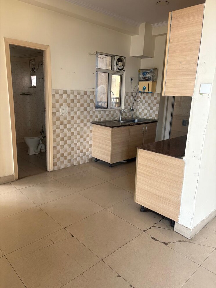 Bathroom, gaur-city-1st-avenue 3.5 Bedroom 1570 Sq.Ft. Apartment In Sector 4 Greater Noida Greater Noida 9728031