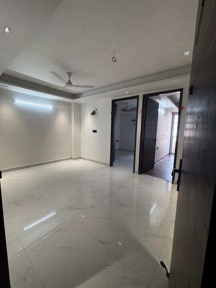 Room, saket 3 Bedroom 1500 Sq.Ft. Builder Floor In Saket Delhi 9728056