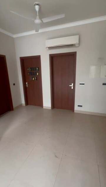 2.5 BHK Builder Floor For Rent in Central Park 3 Flower Valley, Sohna Sector 33