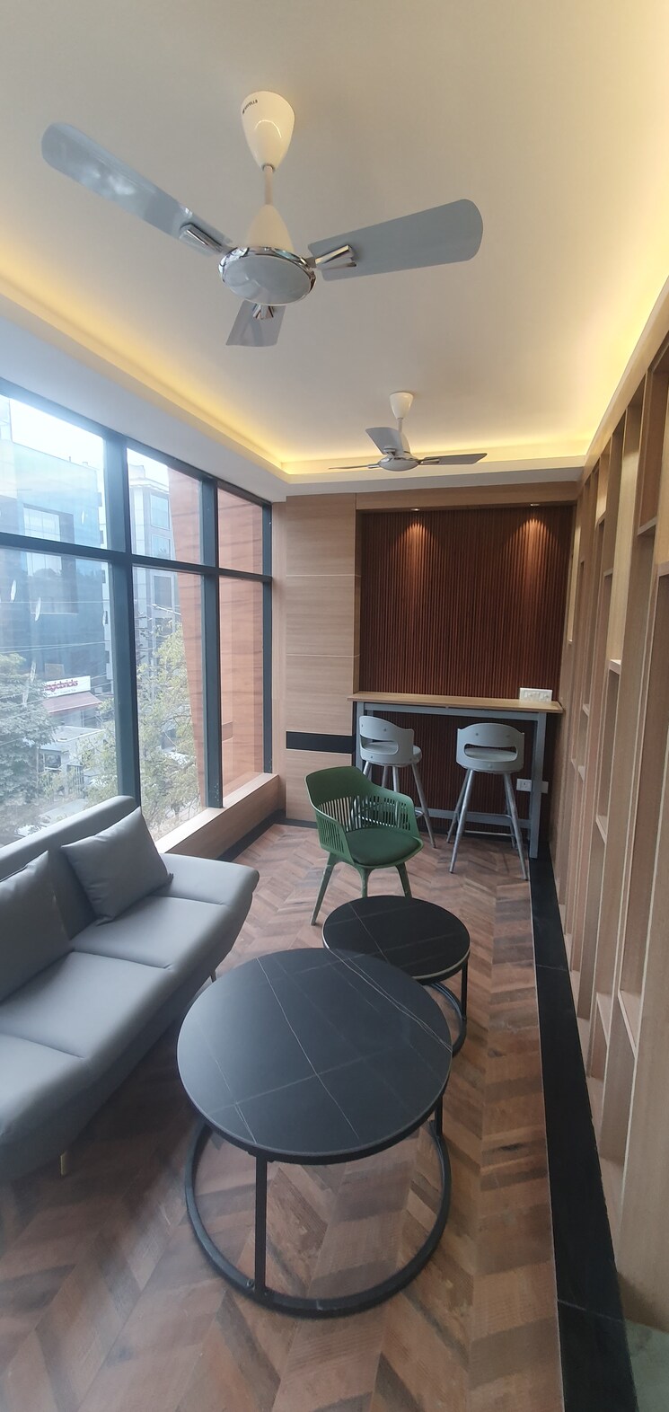 Balcony, sector 3 Commercial Office Space in IT/SEZ 1800 Sq.Ft. In Sector 3 Noida 9728103