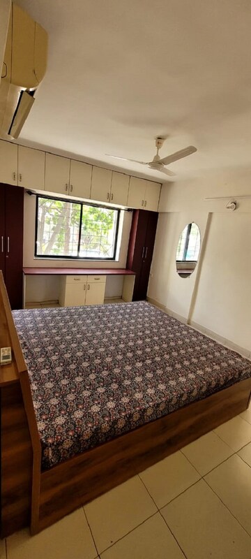 Bedroom in 3 BHK Apartment at A.V.Bhat Oakwoods Apartment, Viman Nagar – for Rent