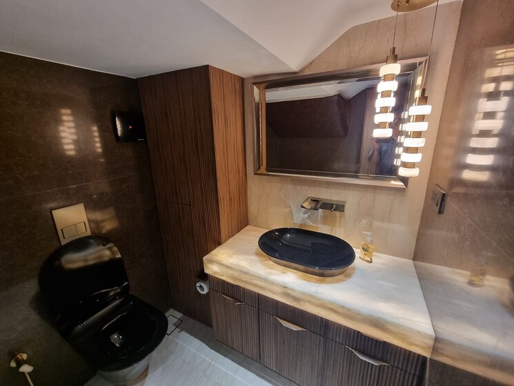 Attached Bathroom, khar west 3 Bedroom 1100 Sq.Ft. Apartment In Khar West Mumbai 9728160