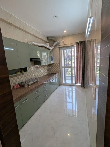 Kitchen in 3 BHK Builder Floor at Sector 56 – for Rent
