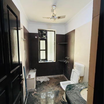 Living Room in 3 BHK Villa at Sector 21 – for Rent