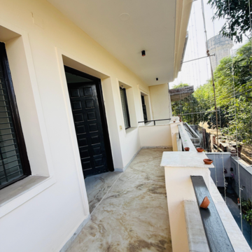 Balcony in 3 BHK Villa at Sector 21 – for Rent