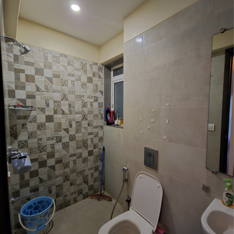 Bathroom, supreme-19 2 Bedroom 638 Sq.Ft. Apartment In Lokhandwala Complex Mumbai 9728222