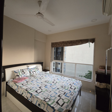 Bedroom in 2 BHK Apartment at Supreme 19, Lokhandwala Complex – for Rent