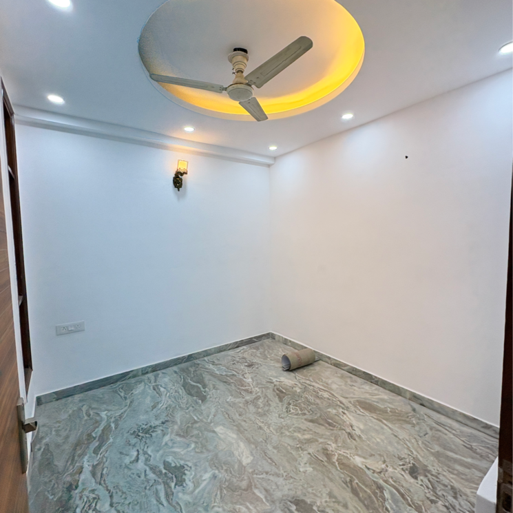 Room, khirki extension 3 Bedroom 100 Sq.Yd. Builder Floor In Khirki Extension Delhi 9728242