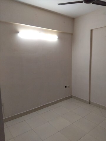 Room in 2 BHK Apartment at OP Floridaa, Sector 82 – for Rent