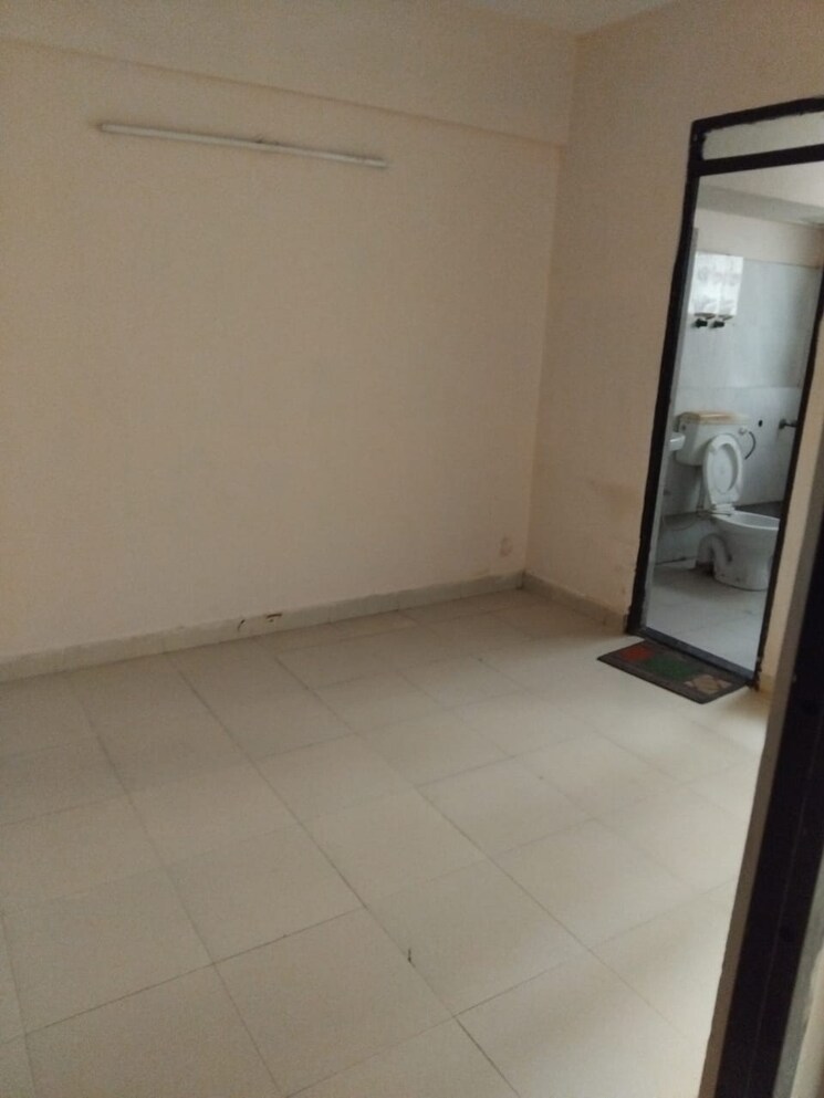 Room, op-floridaa 2 Bedroom 540 Sq.Ft. Apartment In Sector 82 Faridabad 9728273