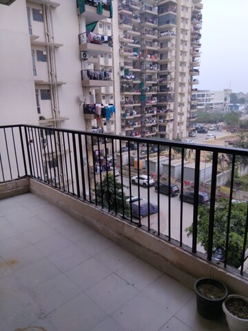 2 BHK Apartment For Rent in OP Floridaa, Sector 82