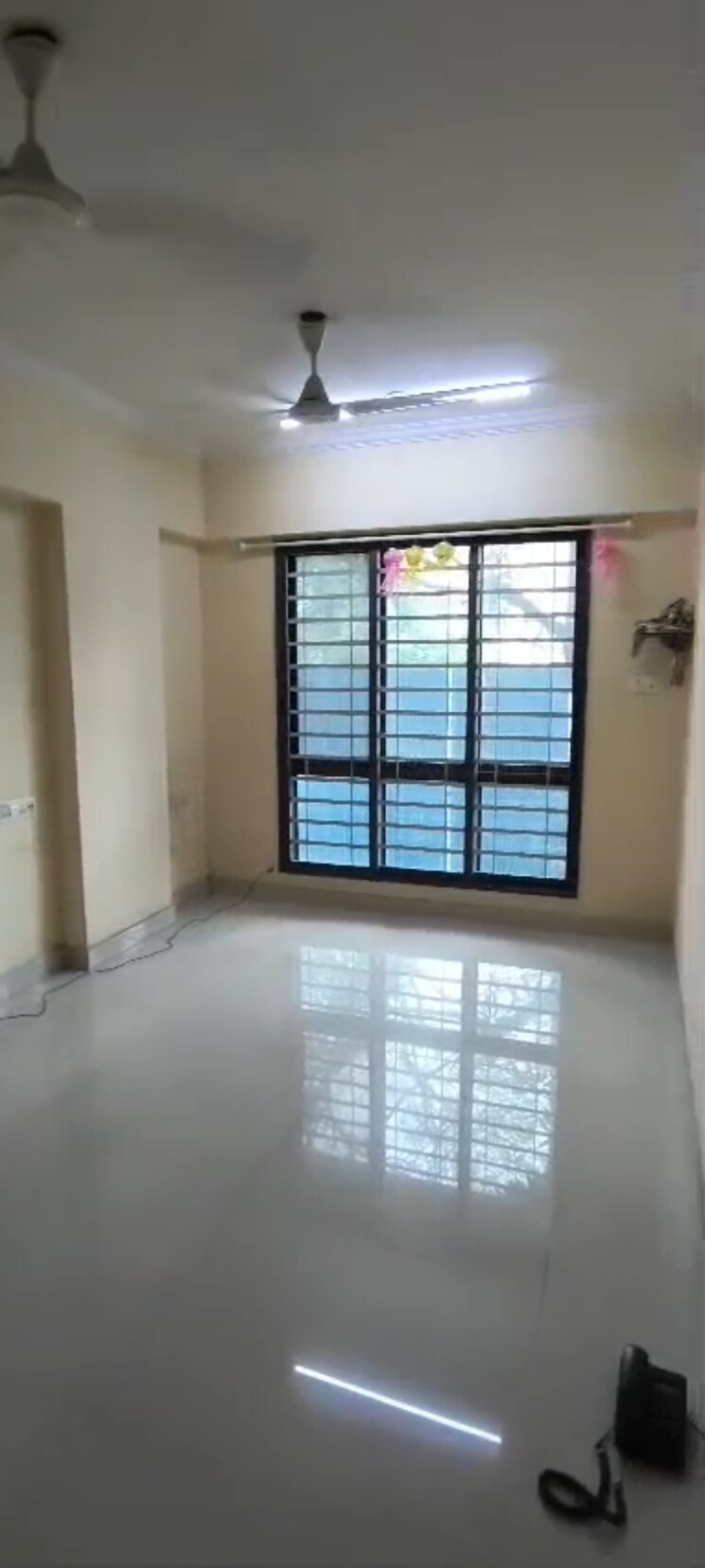 Room, narayan-niwas-vile-parle-east 1 Bedroom 500 Sq.Ft. Apartment In Vile Parle East Mumbai 9728296