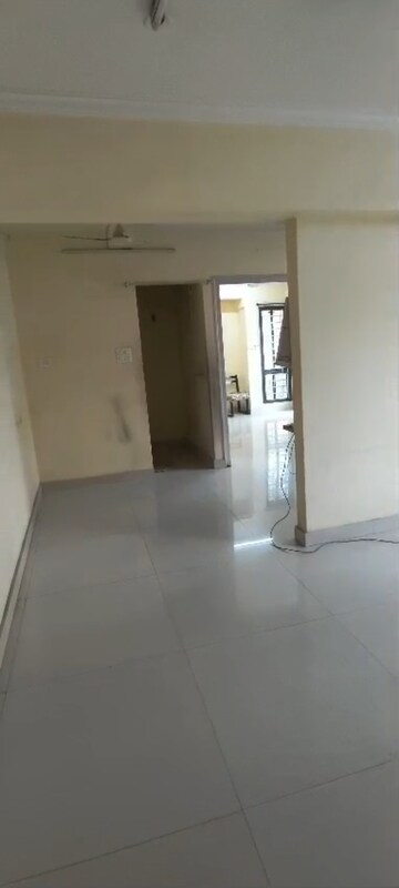 Room in 1 BHK Apartment at Narayan Niwas Vile Parle East, Vile Parle East – for Rent