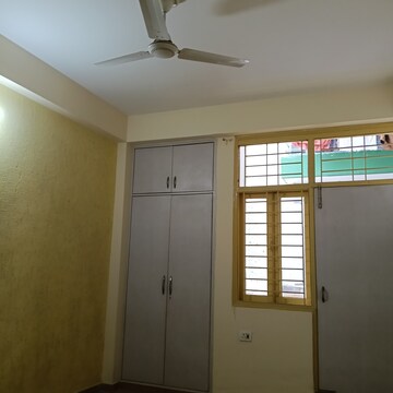Room in 2 BHK Apartment at RWA Apartments Sector 45, Sector 45 – for Rent