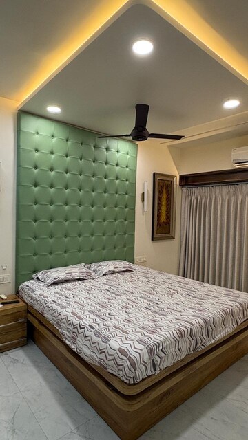 Bedroom in 3 BHK Apartment at Andheri CHS, Andheri West – for Rent