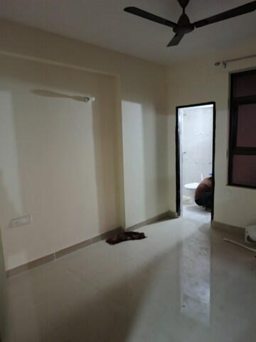 Room in 3 BHK Apartment at Amolik Sankalp, Sector 85 – for Rent